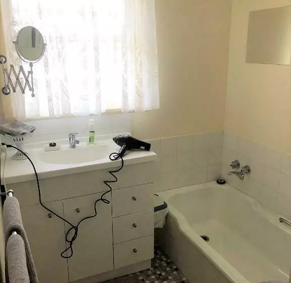 Admurraya House Bed & Breakfast