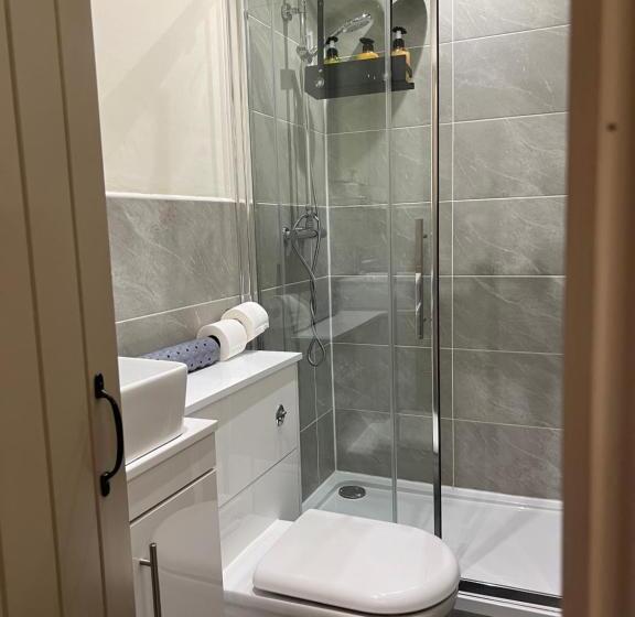 فندق صغير The Fleece Inn At Barkisland