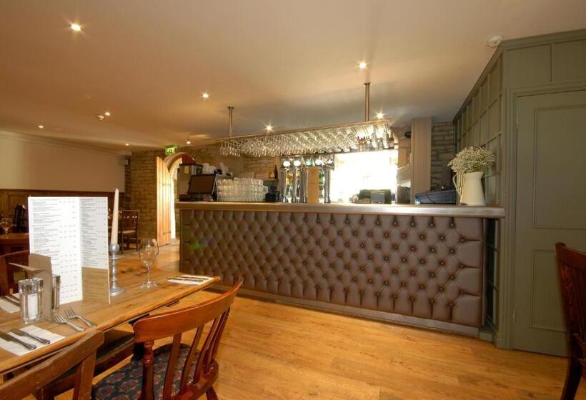 فندق صغير The Fleece Inn At Barkisland