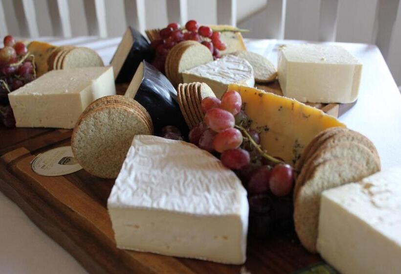 فندق صغير The Fleece Inn At Barkisland