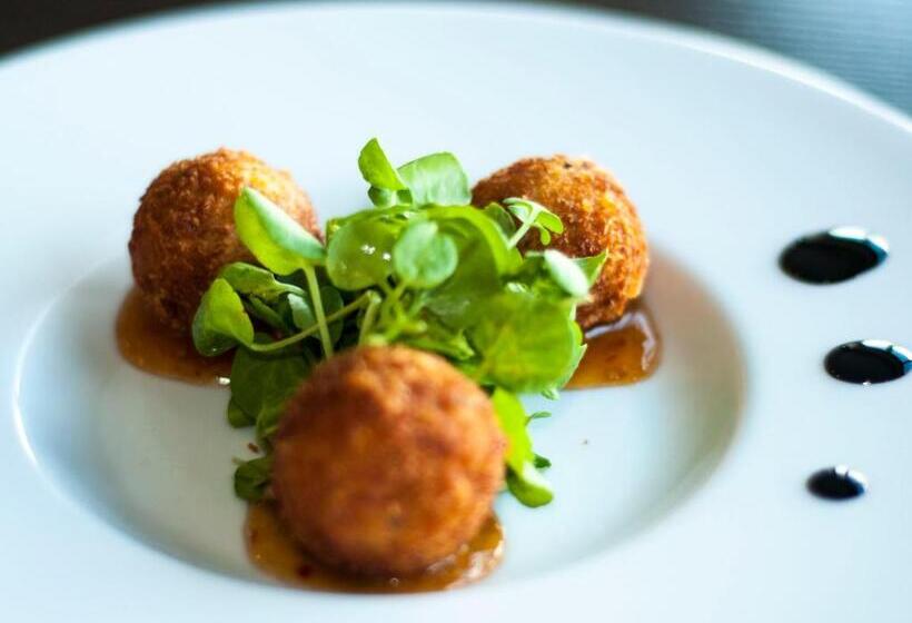 فندق صغير The Fleece Inn At Barkisland