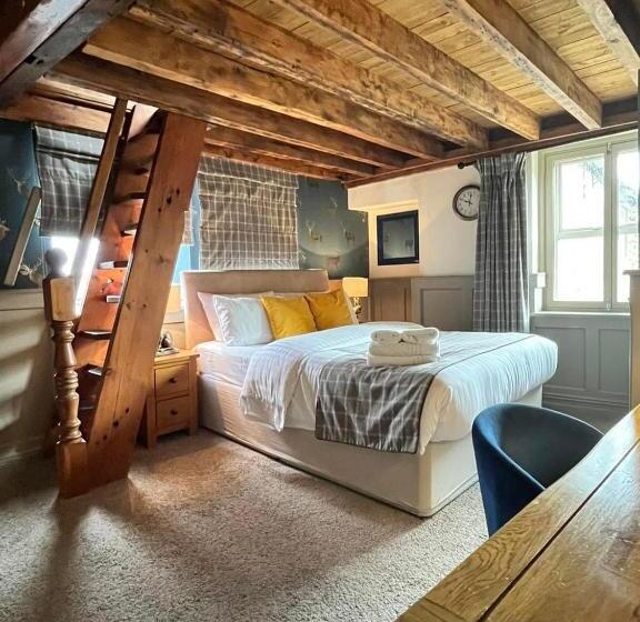 فندق صغير The Fleece Inn At Barkisland