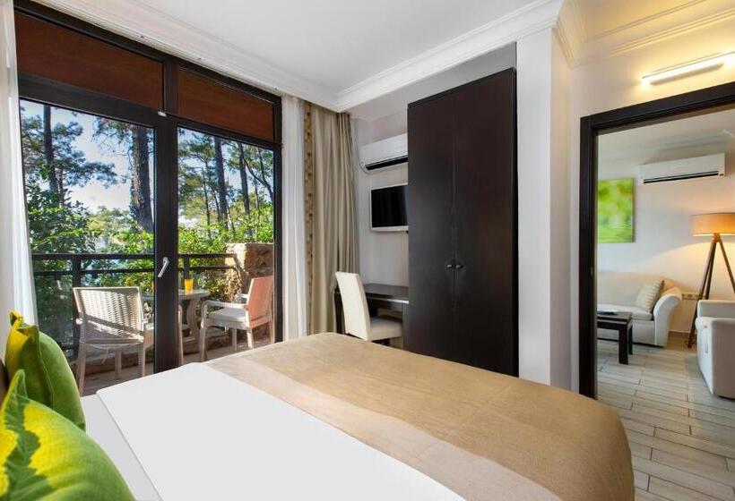 هتل Marmaris Bay Resort Adults Only