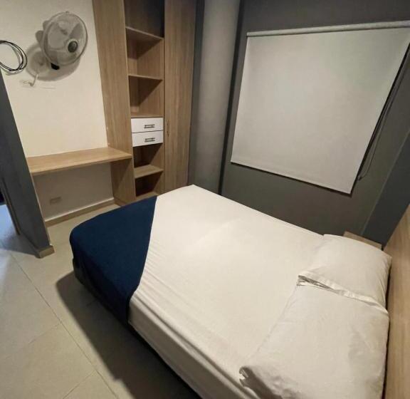 酒店 Medellin Central