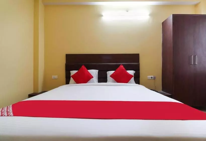ホテル Oyo 61177 Pratap Inn