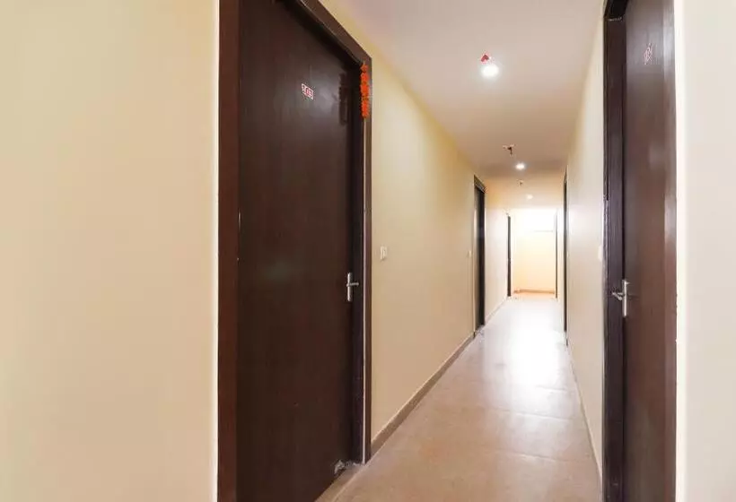 ホテル Oyo 61177 Pratap Inn