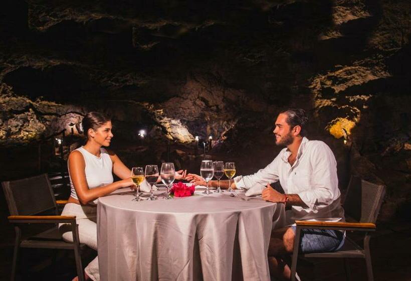 فندق Royal Palm Galapagos, Curio Collection  By Hilton