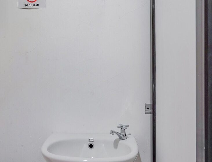 Hotel Spot On 90110 A1 Pakis Argosari