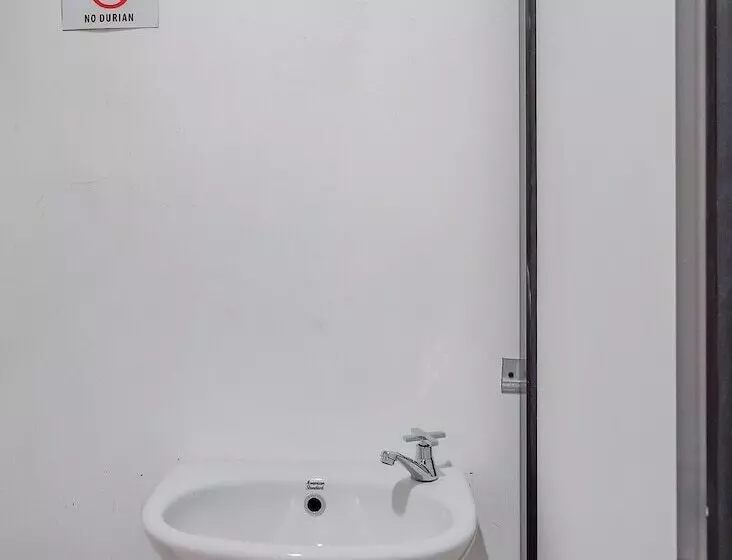 ホテル Spot On 90110 A1 Pakis Argosari