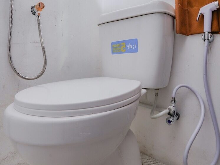 Hotel Spot On 90110 A1 Pakis Argosari