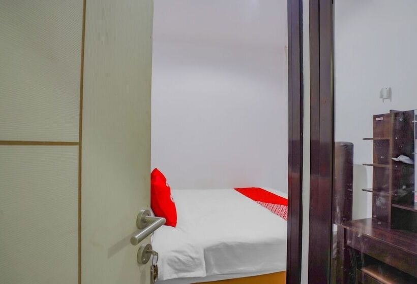 Hotel Spot On 90110 A1 Pakis Argosari