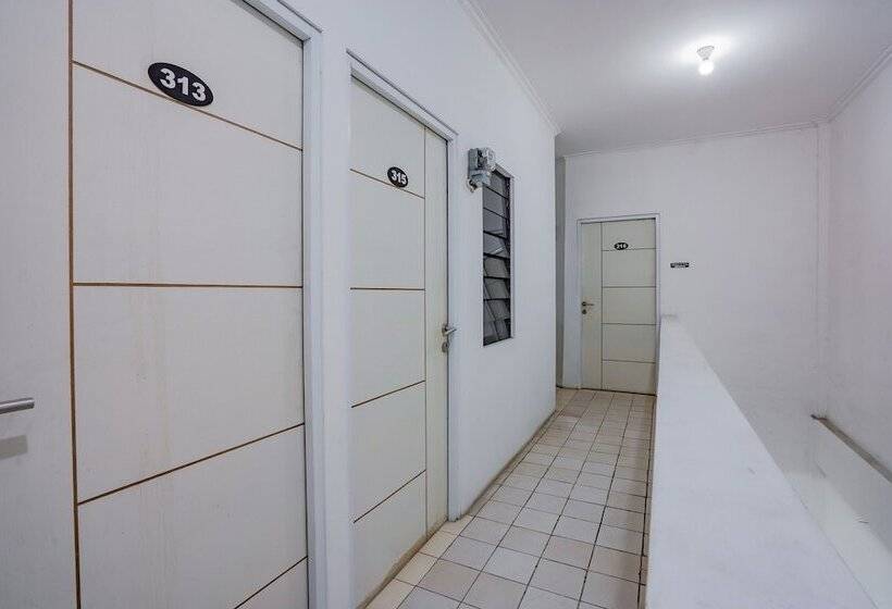 Hotel Spot On 90110 A1 Pakis Argosari