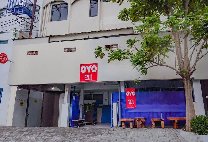 Hotel Spot On 90110 A1 Pakis Argosari