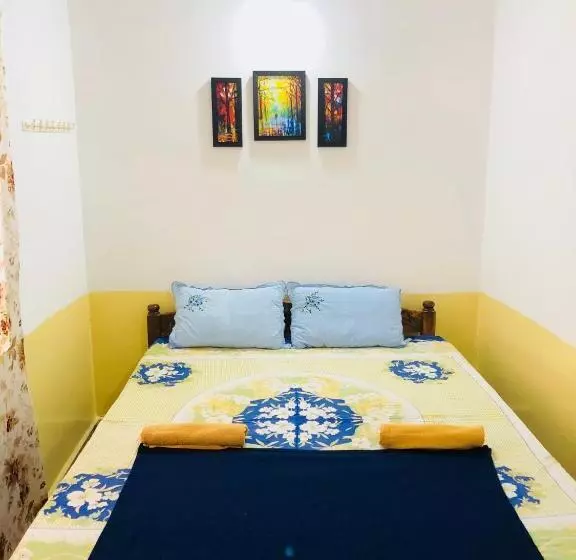 ペンション Blue Waves Guest House