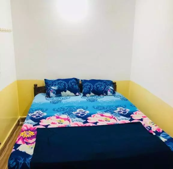 ペンション Blue Waves Guest House