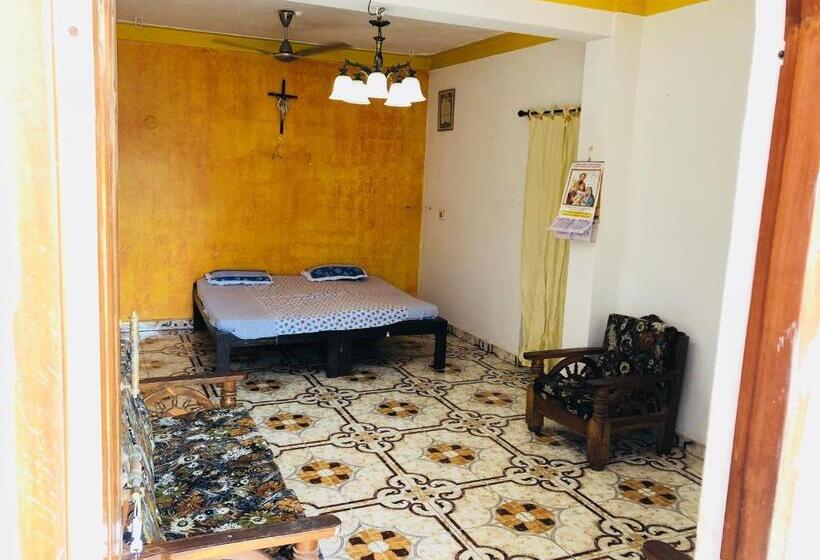 Pensão Blue Waves Guest House