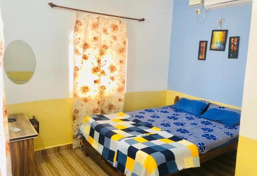 Pensão Blue Waves Guest House