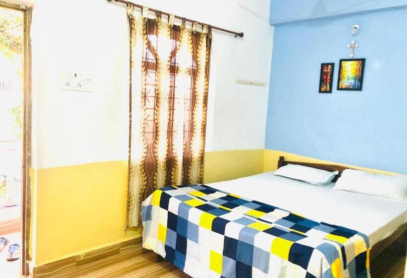 Pensão Blue Waves Guest House