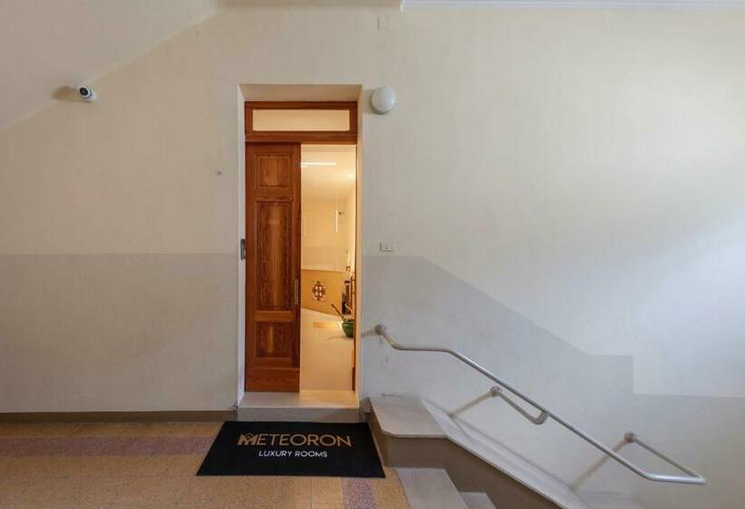 پانسیون Meteoron Luxury Rooms