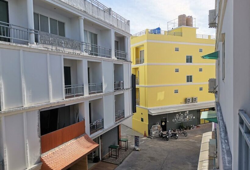 פנסיון Sure Guesthouse