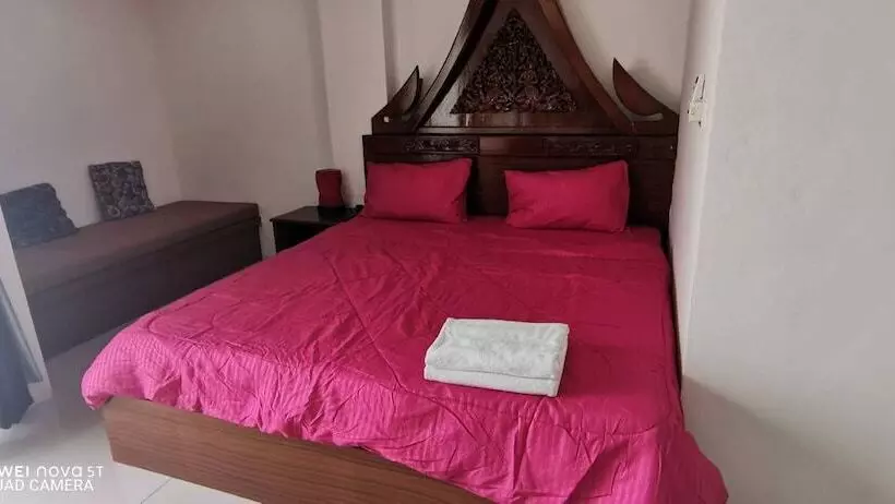 پانسیون Sure Guesthouse