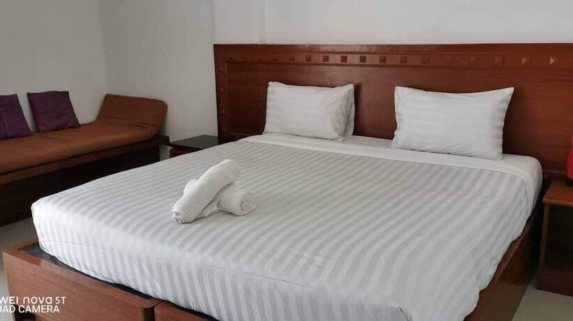 פנסיון Sure Guesthouse