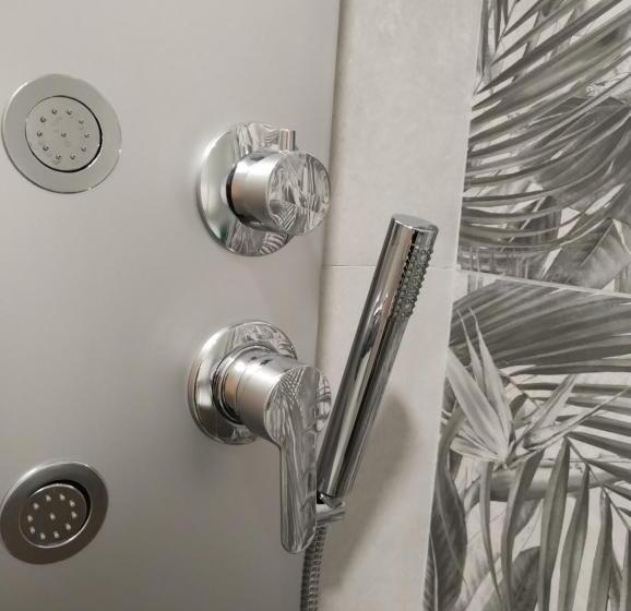 مبيت وإفطار Al Quadrato D Oro Rooms