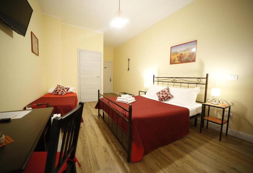 مبيت وإفطار Al Quadrato D Oro Rooms