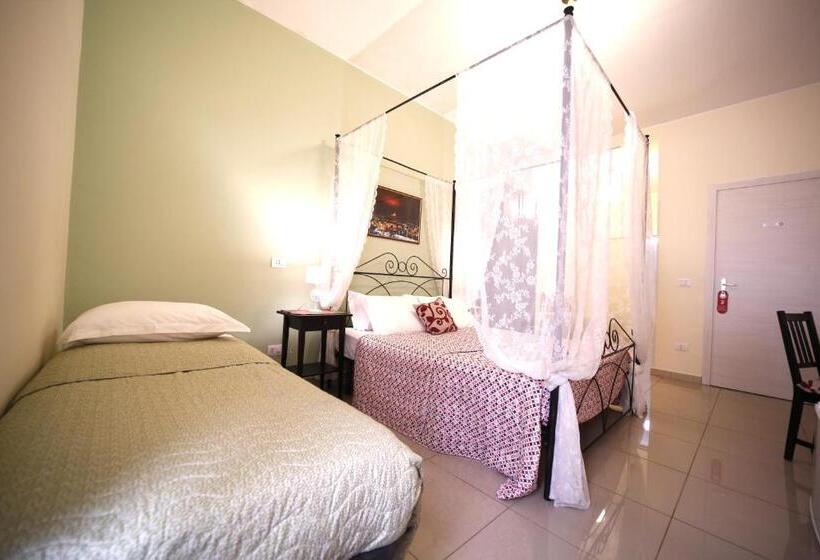 مبيت وإفطار Al Quadrato D Oro Rooms