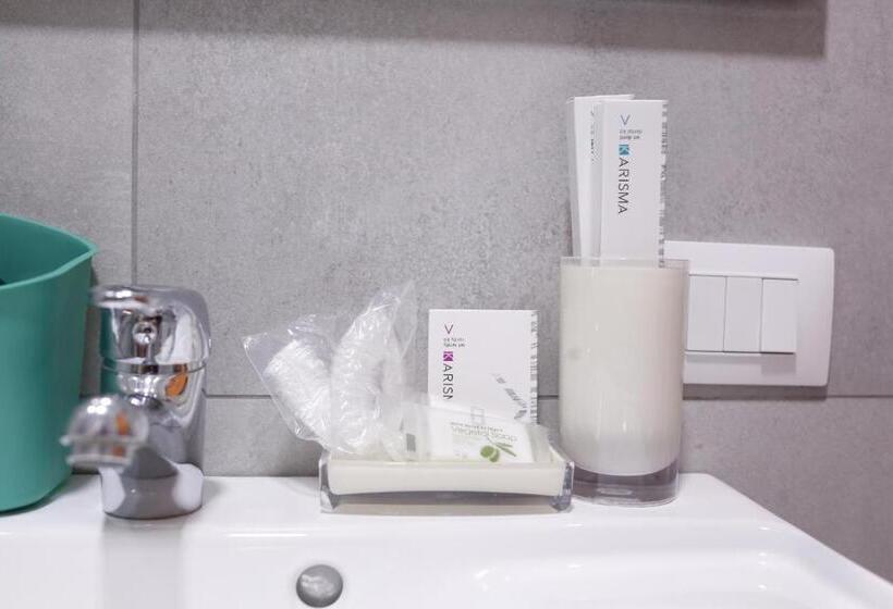 مبيت وإفطار Al Quadrato D Oro Rooms