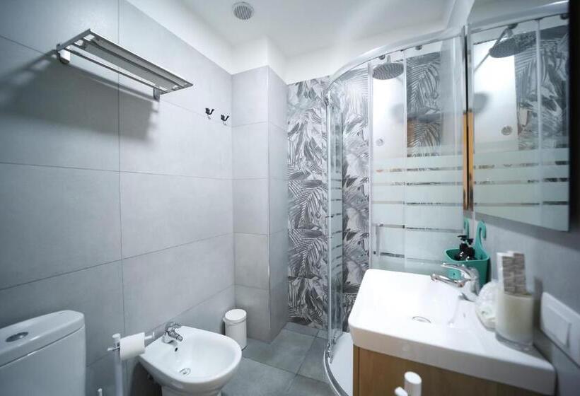 مبيت وإفطار Al Quadrato D Oro Rooms