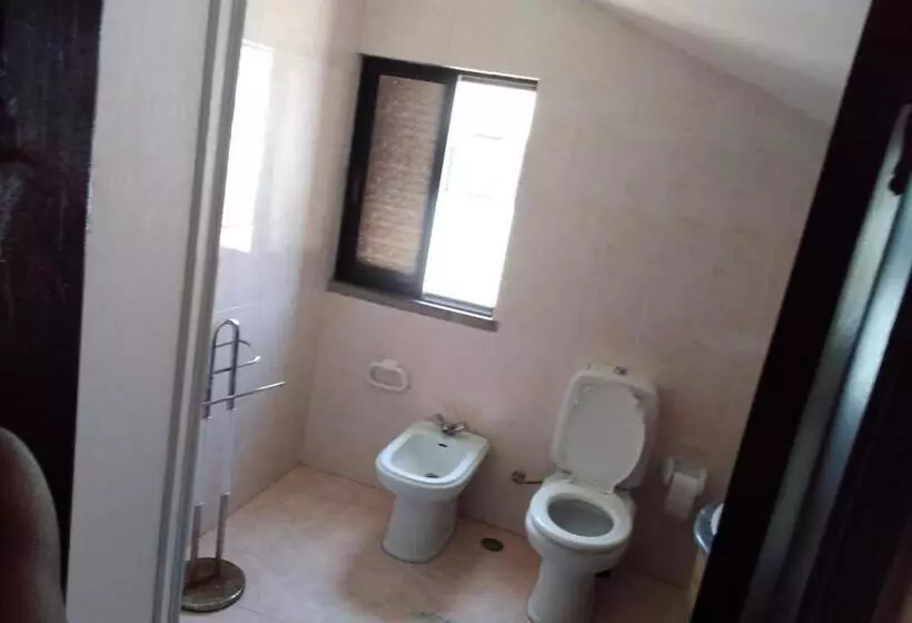 ベッドアンドブレックファースト Backpackers Hostel Fonte Da Telha