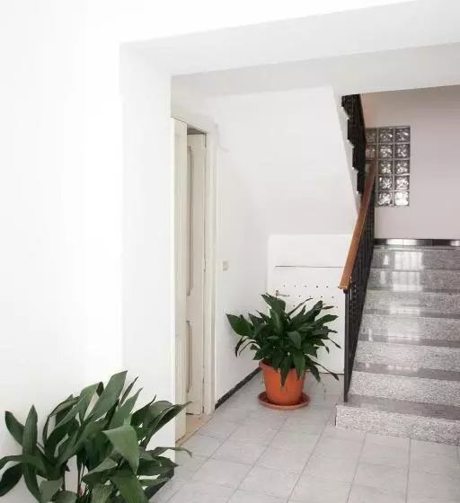 تختخواب و صبحانه Davi