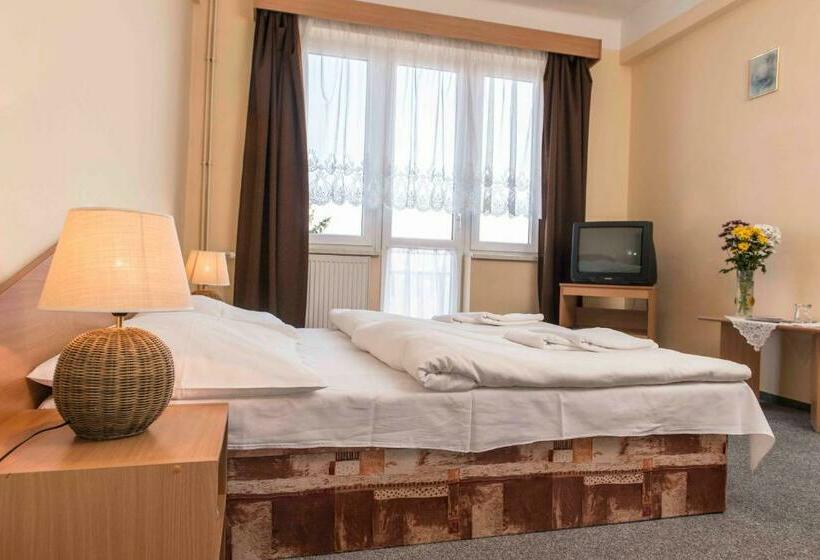 호텔 Belvedere Příbram