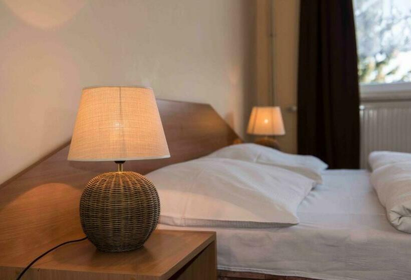 호텔 Belvedere Příbram