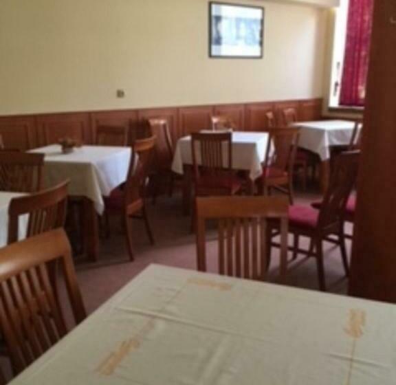 호텔 Belvedere Příbram