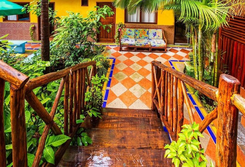 Отель Oyo  Playa Del Carmen