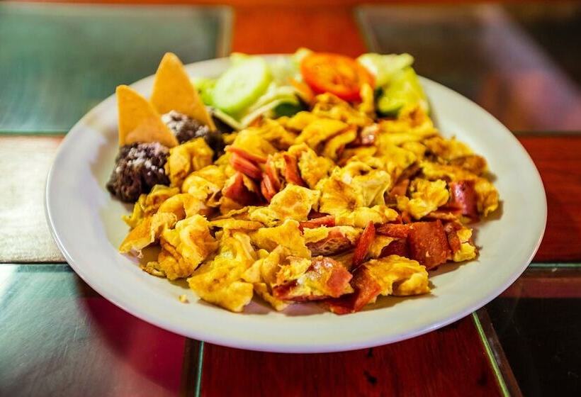 Отель Oyo  Playa Del Carmen