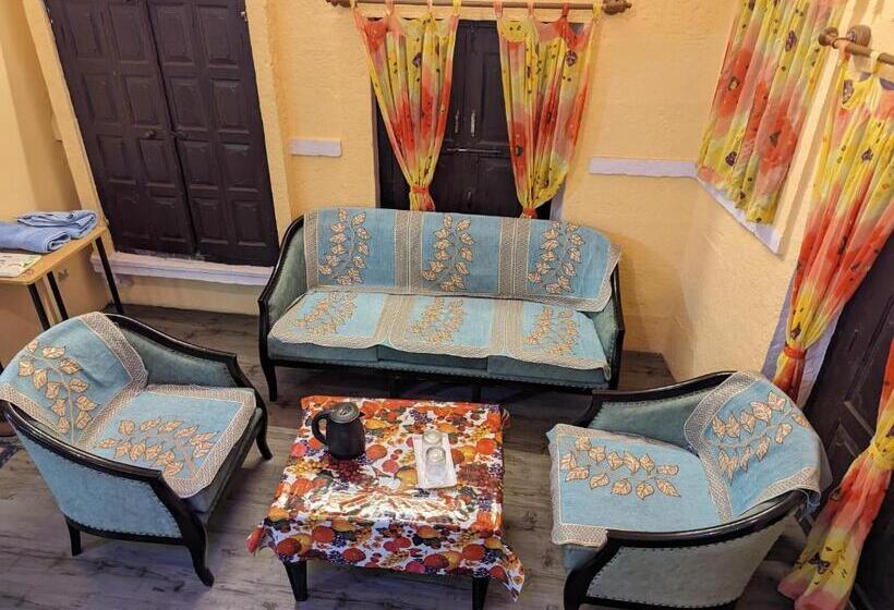 پانسیون Sadar Haveli Heritage