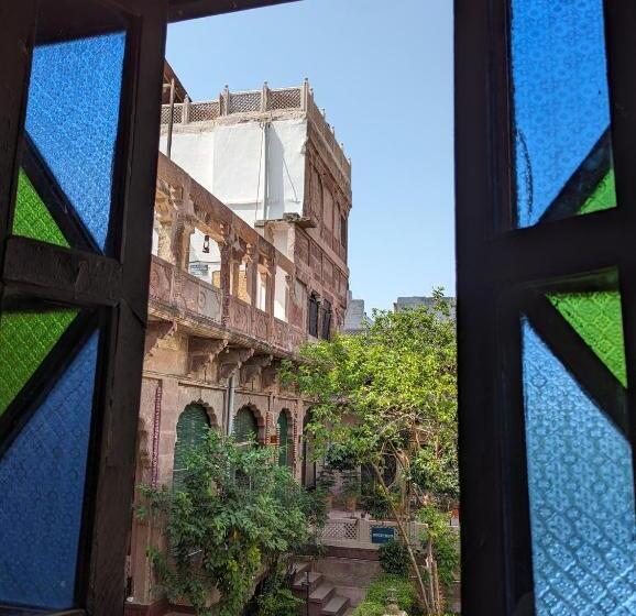پانسیون Sadar Haveli Heritage