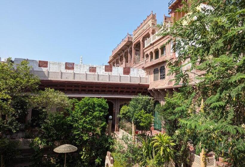 پانسیون Sadar Haveli Heritage