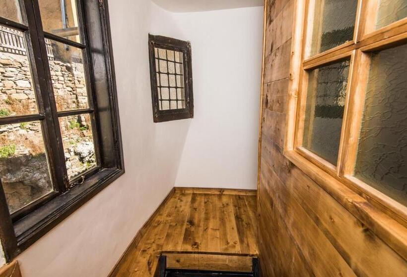 ペンション The Lion's Residence