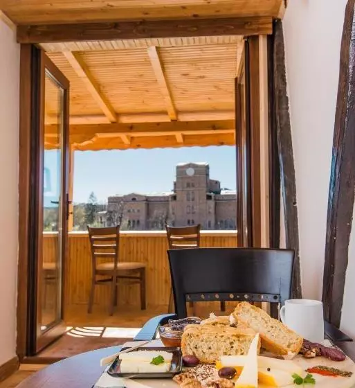 پانسیون The Lion's Residence