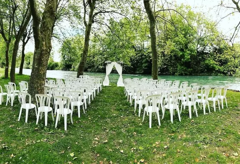 Hotelli Auberge De La Vallée D Ossau