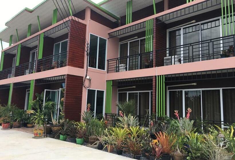 בית מלון כפרי Baan Suan Punpaka Resort