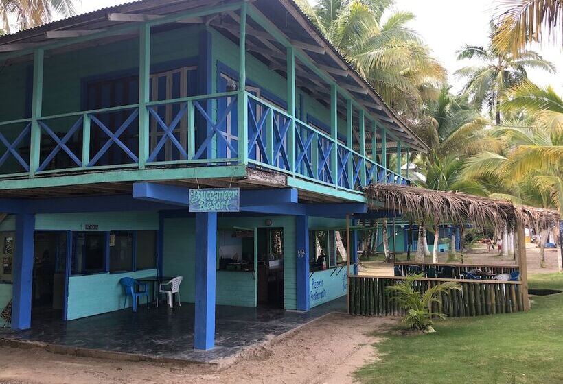 هتل Buccaneer Resort