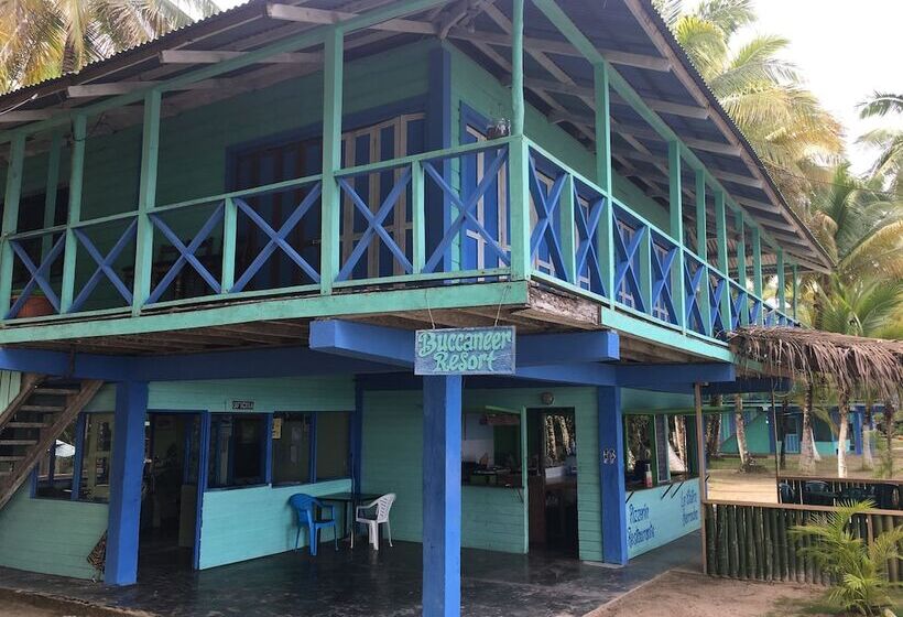 هتل Buccaneer Resort