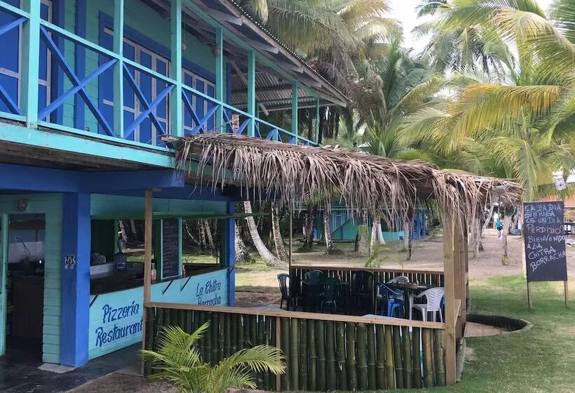 هتل Buccaneer Resort