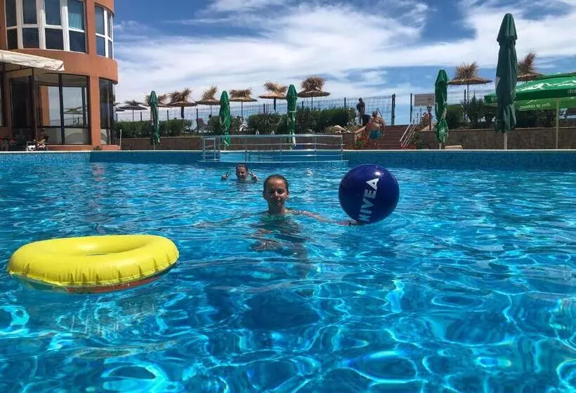 ホテル Complex Relax Pomorie All Inclusive