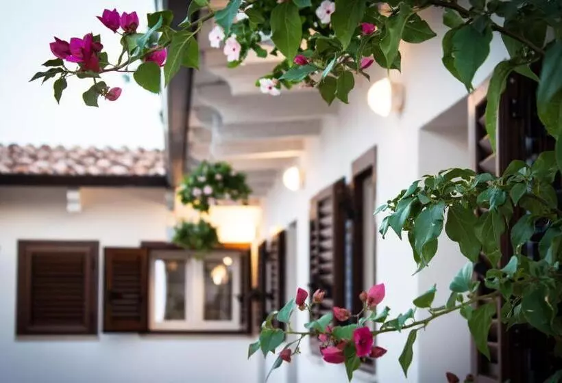 Hotelli Masseria D'aprile